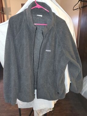 Like new | Columbia | Women's Dark Gray Fleece Jacket